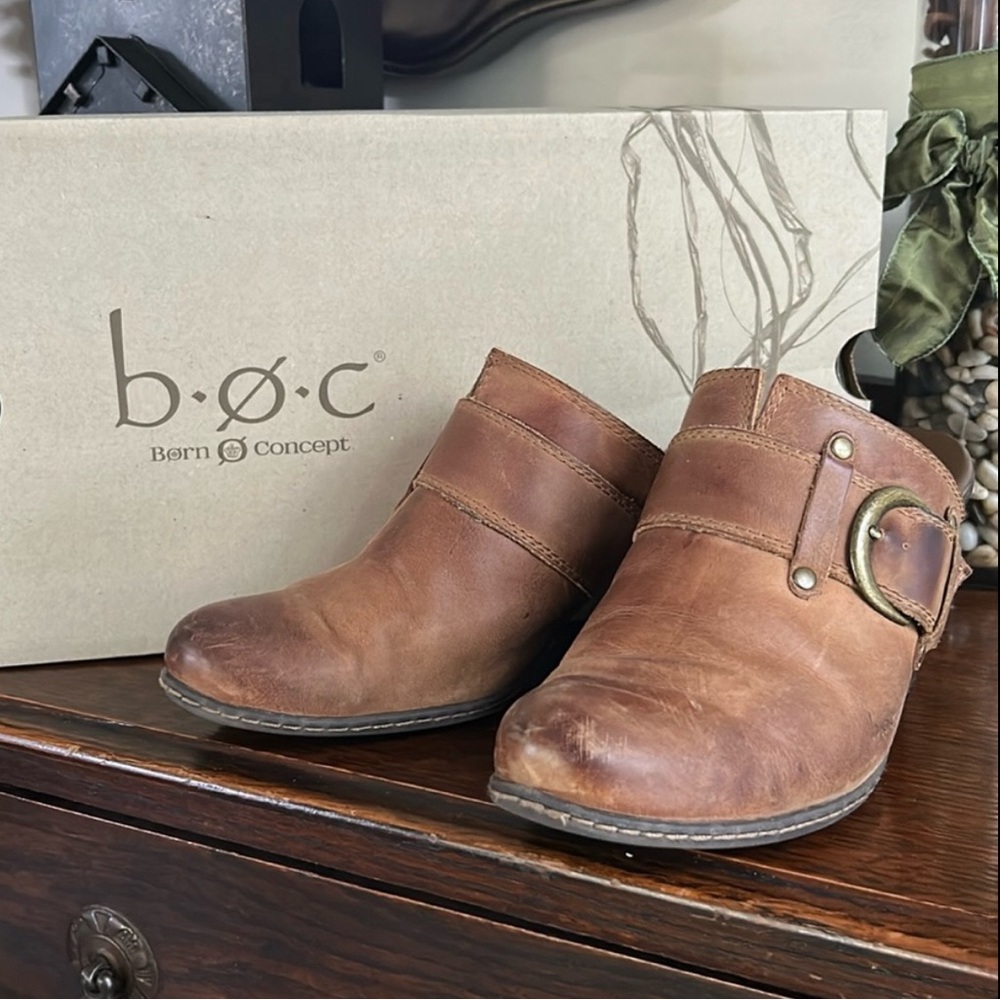 BOC mules in a rich brown leather.  Rustic, weathered finish. Buckle. Size 9
